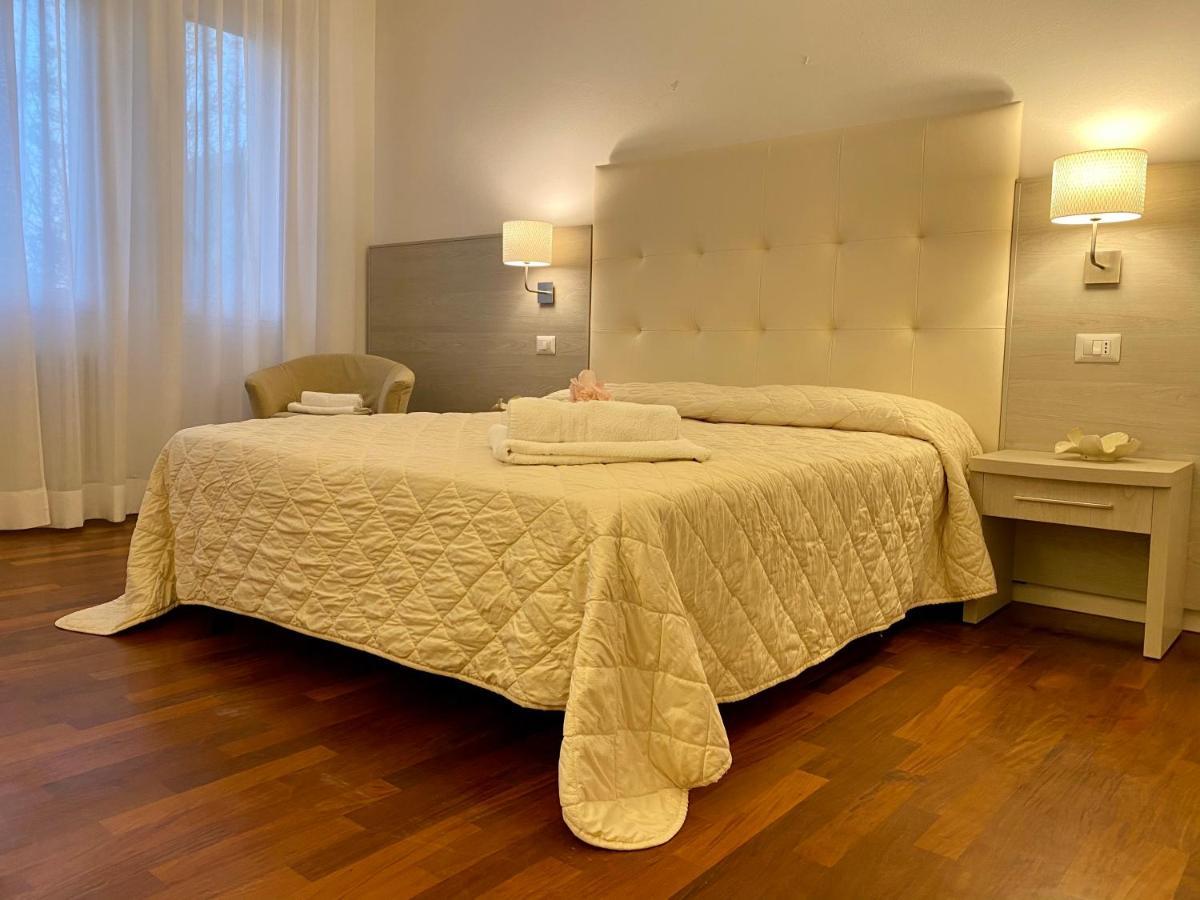 Villa Alda Suites & Rooms Cervia Ngoại thất bức ảnh